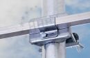 Mastbefestigung / Mastschelle f�r Vierkantrohr 18x18 mm und Masten bis 62 mm Durchmesser